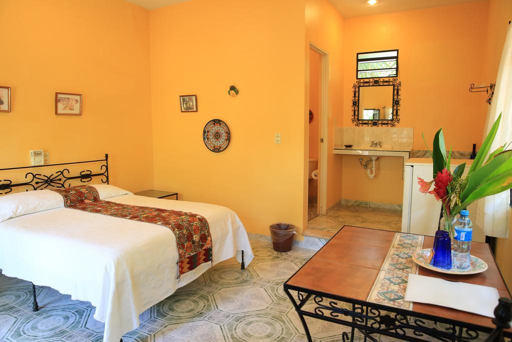 The Flycatcher Inn Retreat Hotel Santa Elena 外观 照片